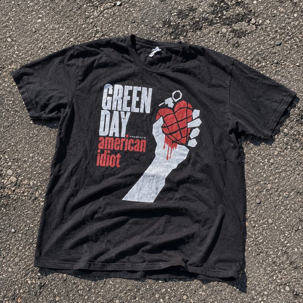 Vintage Y2K Band Tee Green Day T-Shirt Rock Mens X-Large Faded Tag